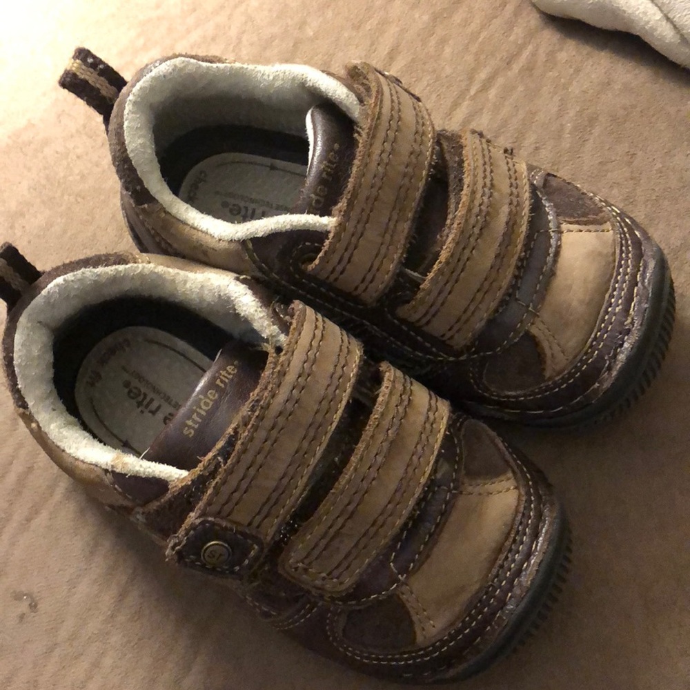 Stride rite toddler shoes size 6W